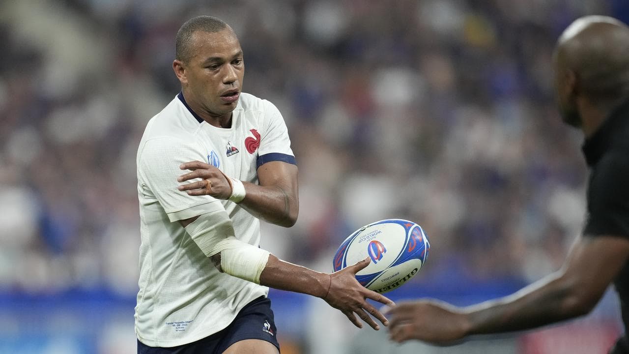 France pick eight uncapped players to face All Blacks