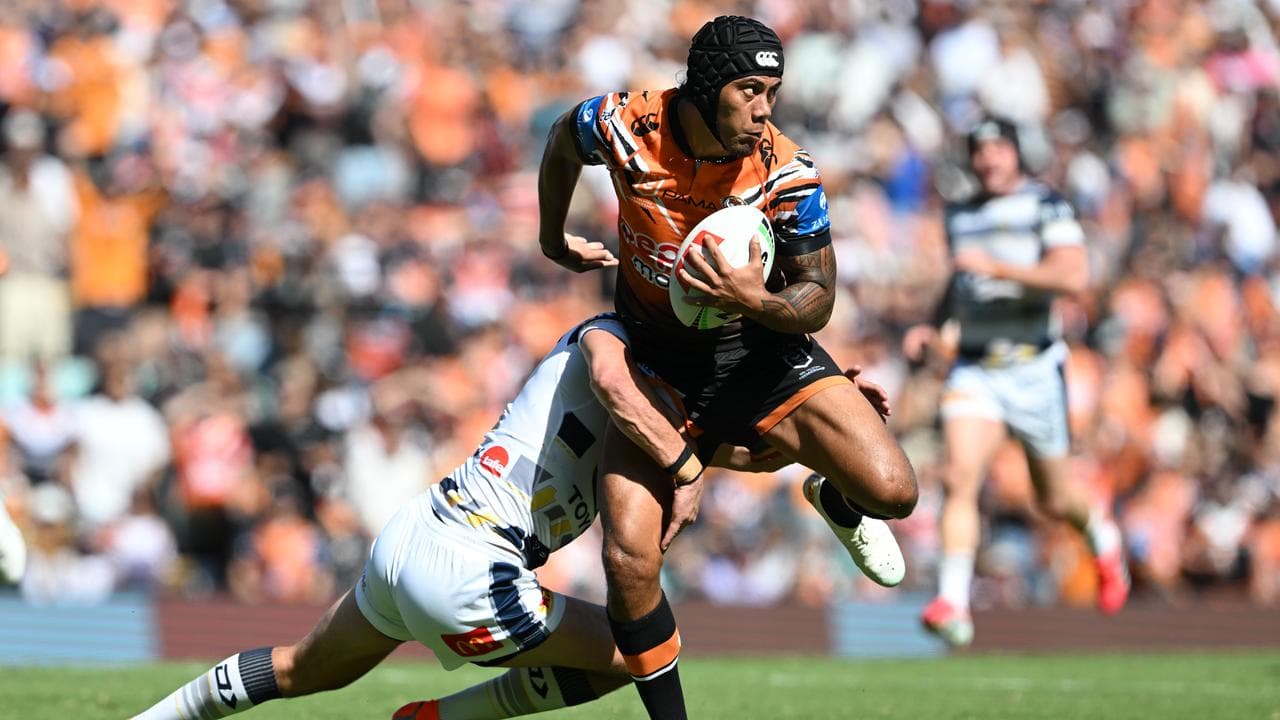Luai set to join PNG as Chiefs sign try-scoring Rabbitohs ace