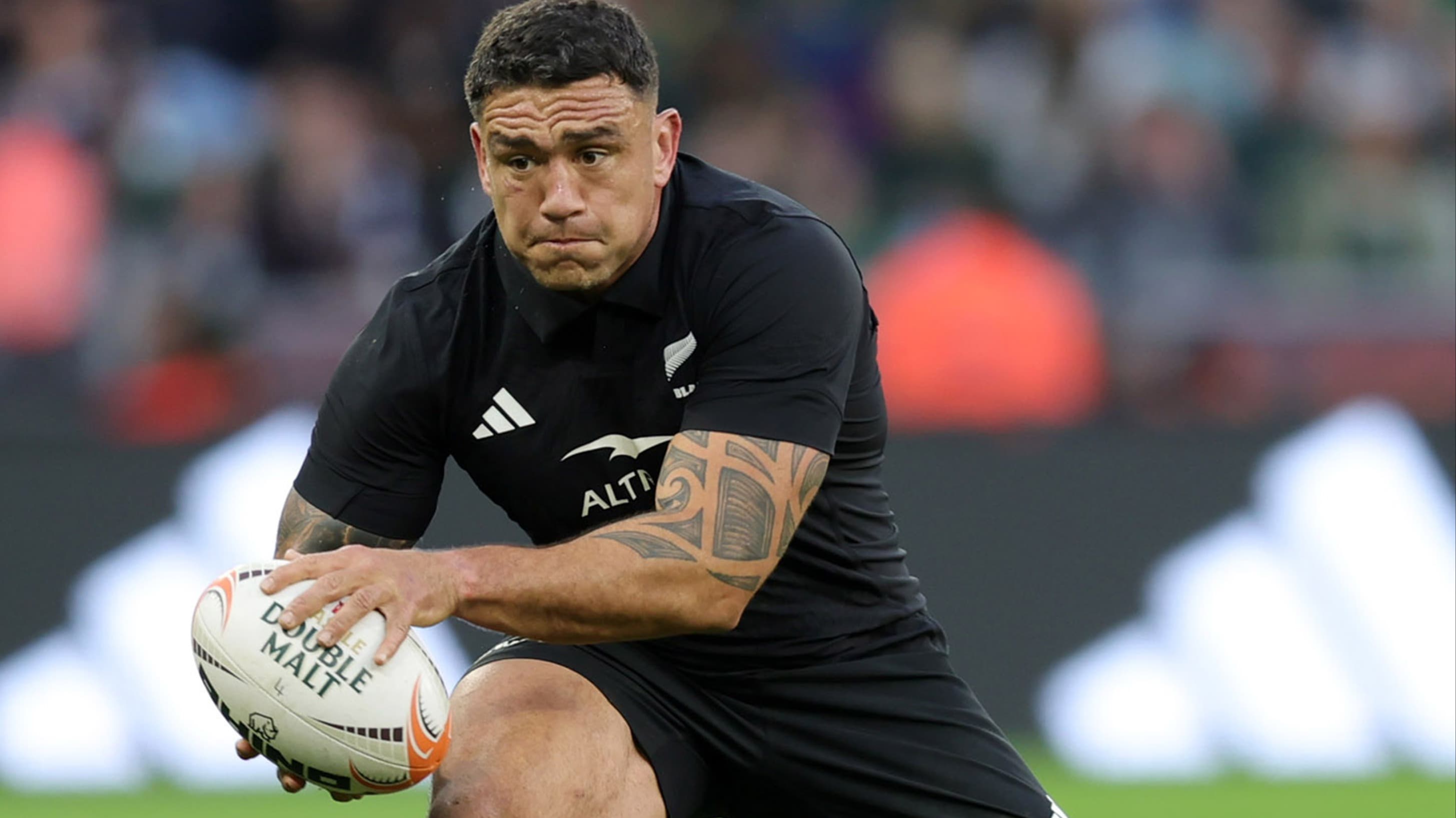 All Blacks coach Rennie explains shock Taylor omission