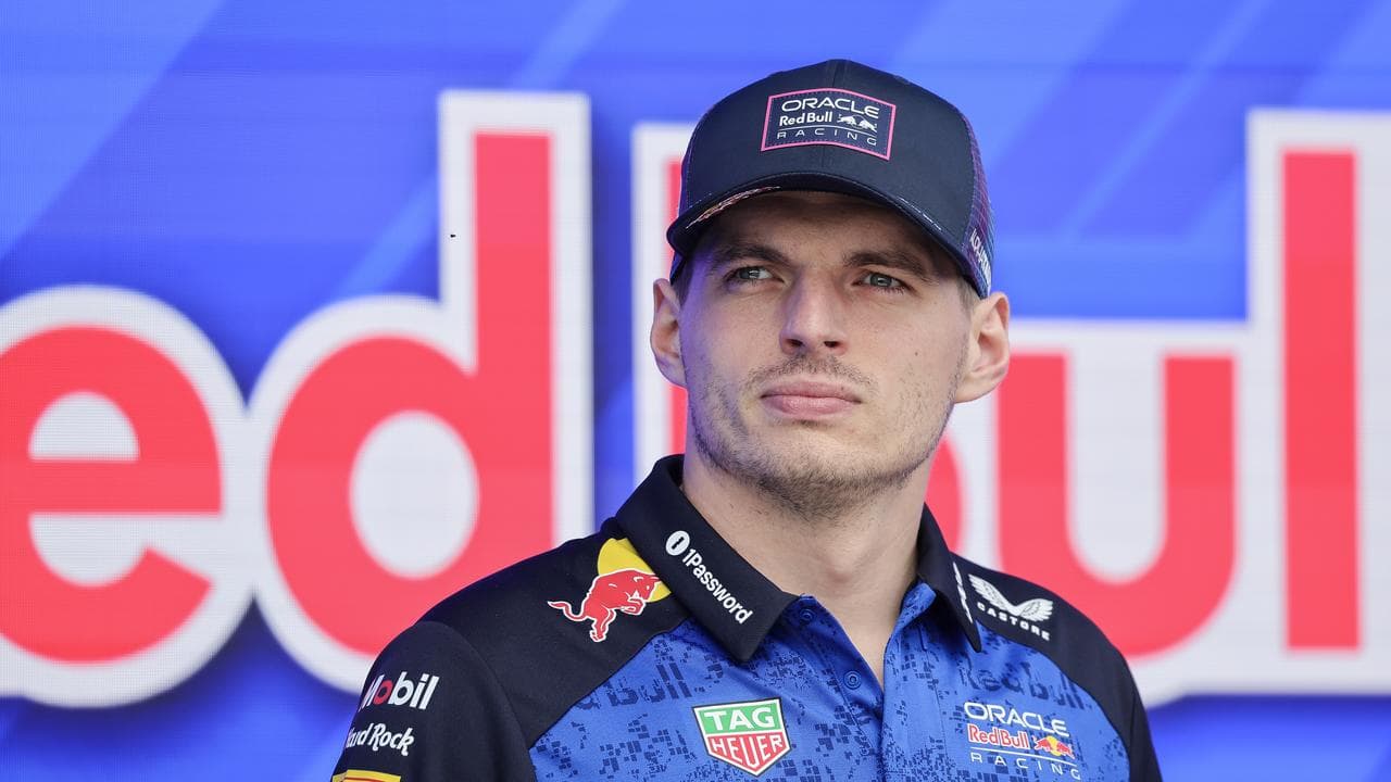 Happier Verstappen yet to commit despite F1 changes