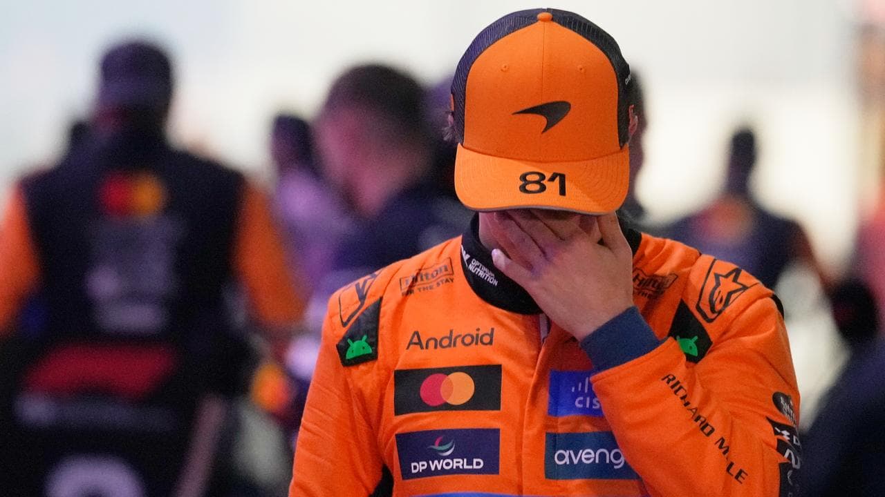 Piastri speechless at McLaren error as Verstappen's title hopes rise
