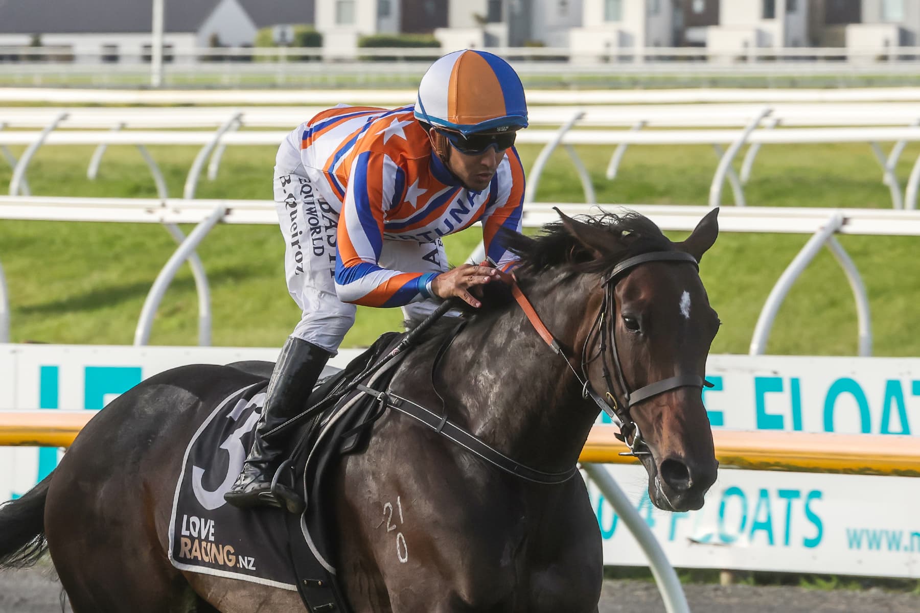 Te Akau to make strong claim at Wingatui