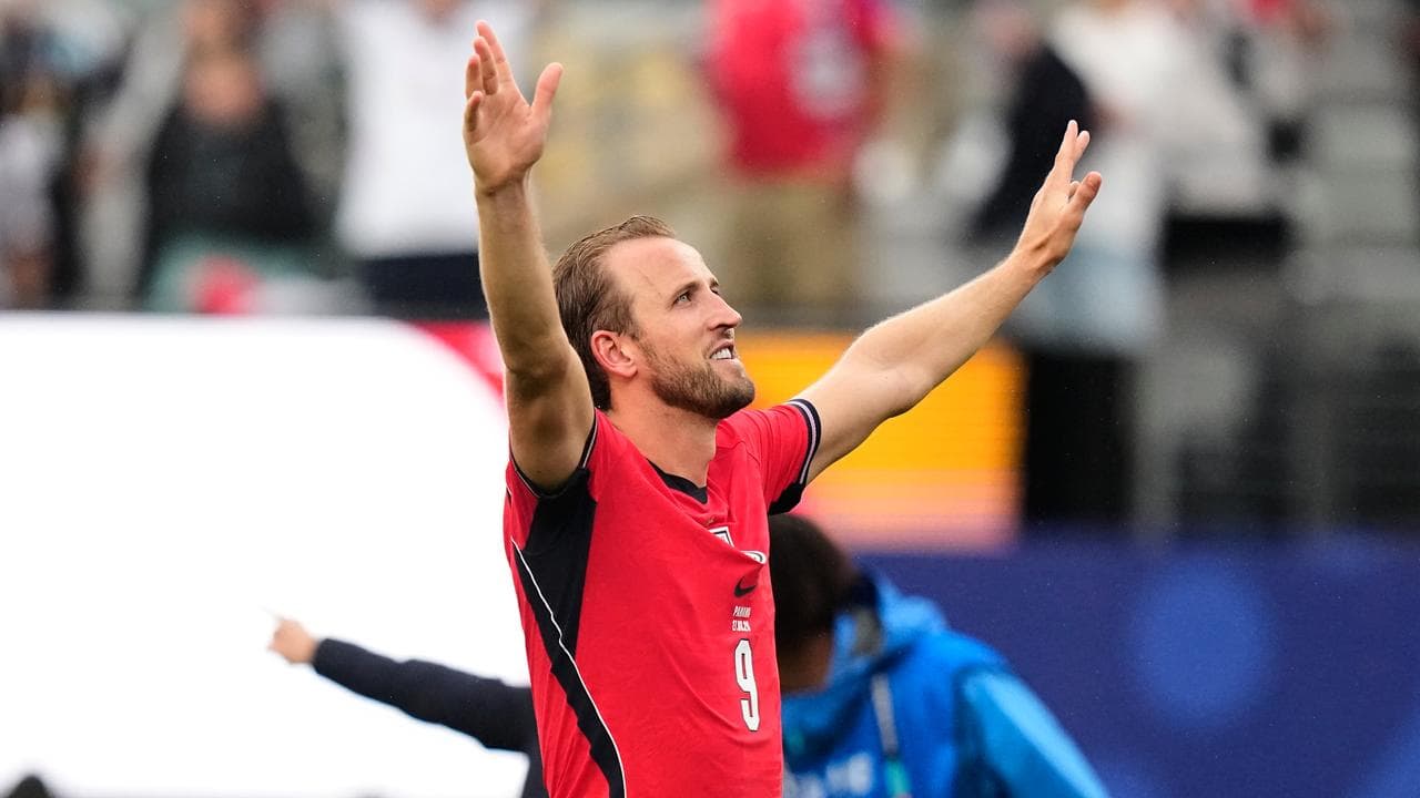 Huge praise for Kane as he sets record at World Cup