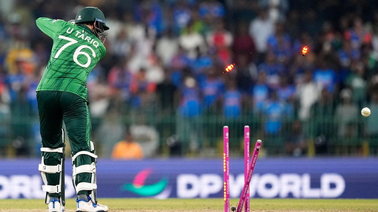 No handshakes after India hammer Pakistan at T20 World Cup