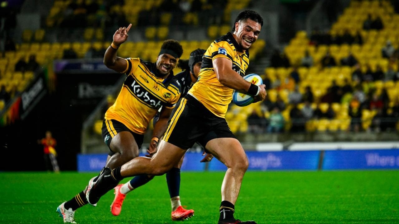 Hurricanes' 'washing machine' spins out busted Brumbies