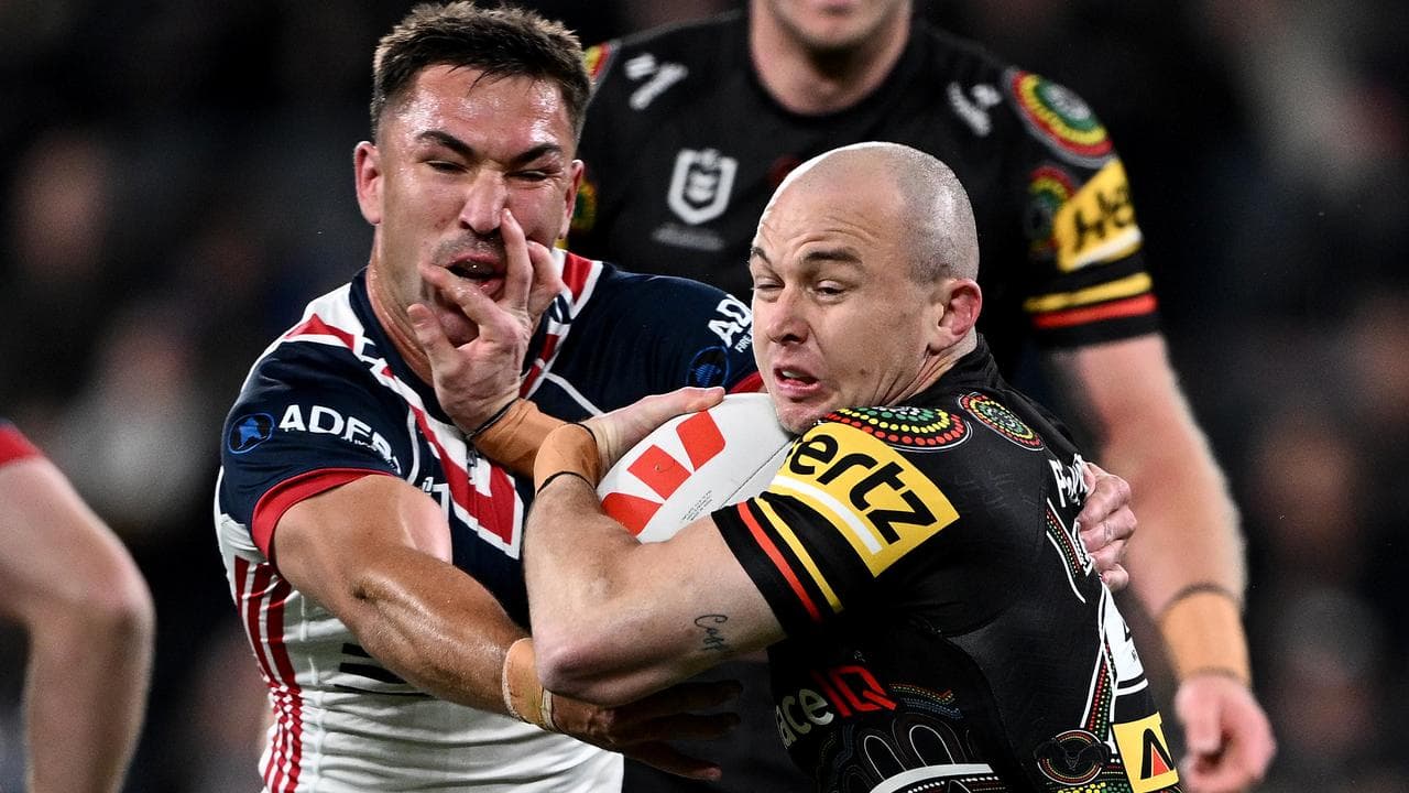 Roosters go top of NRL as Panthers' form slump rolls on