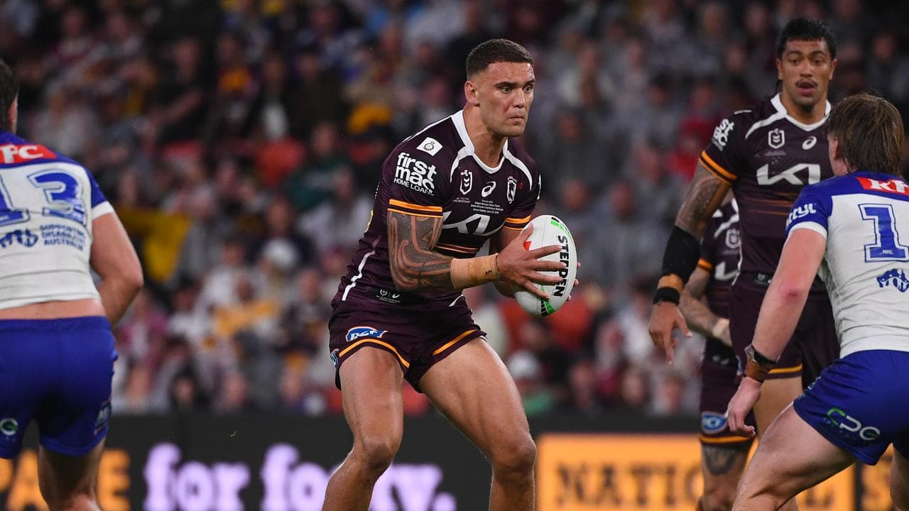 Broncos prop relishes showdown with former mentor in Warriors clash