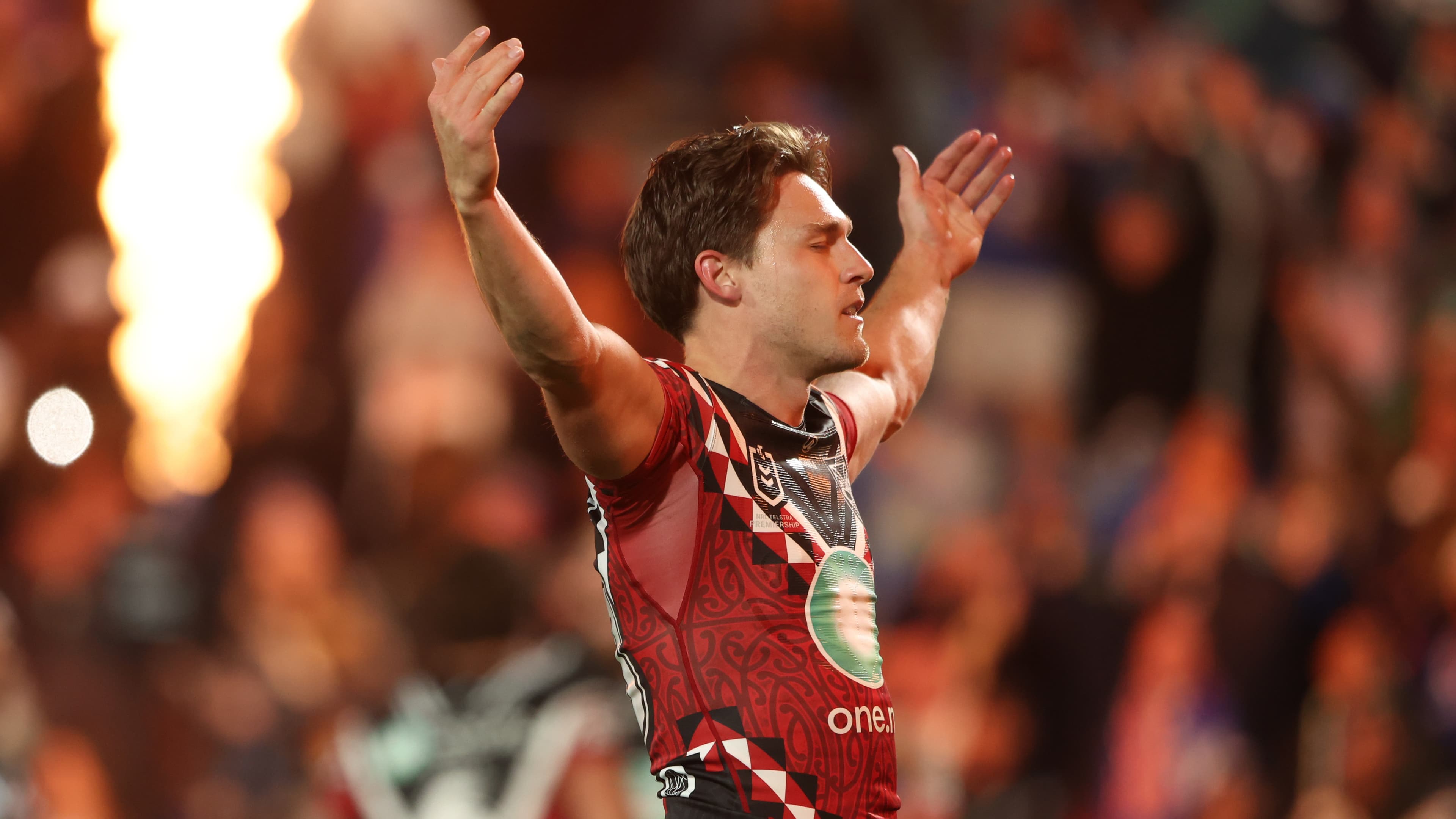 ‘Ice in his veins’: Ayshford backs Metcalf to retain halfback spot after statement Warriors return