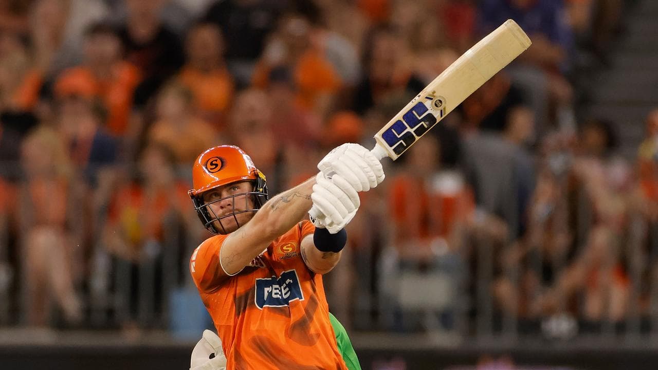 Scorchers lock up top spot as fumbly Stars tumble