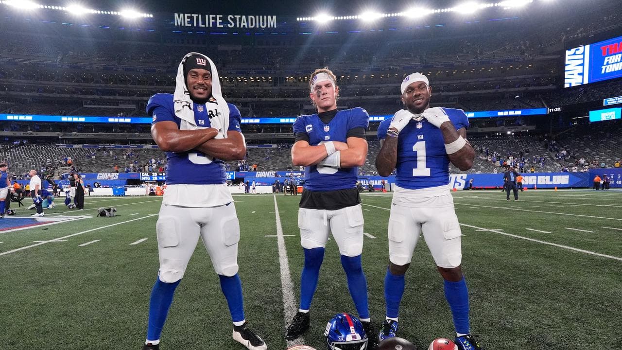 Dart leads Giants to NFL win after Bears thump Panthers