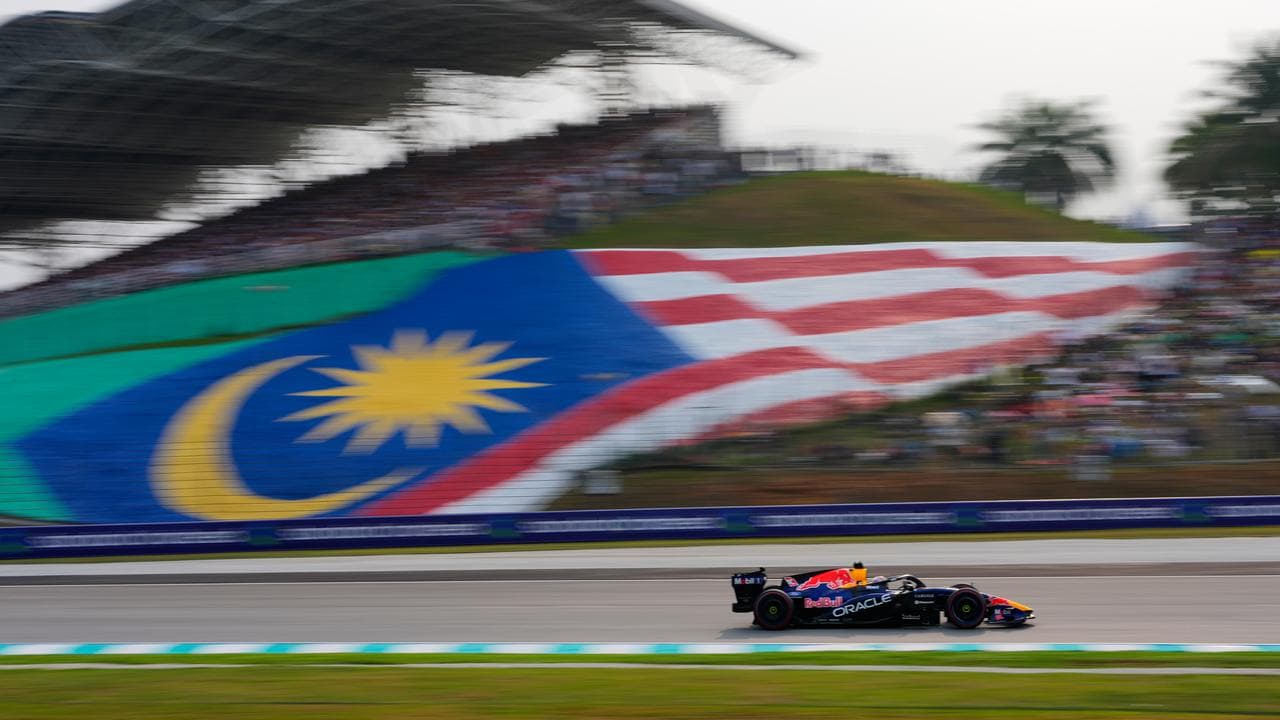 Verstappen wins Bahrain GP in Malaysia; Lawson seventh