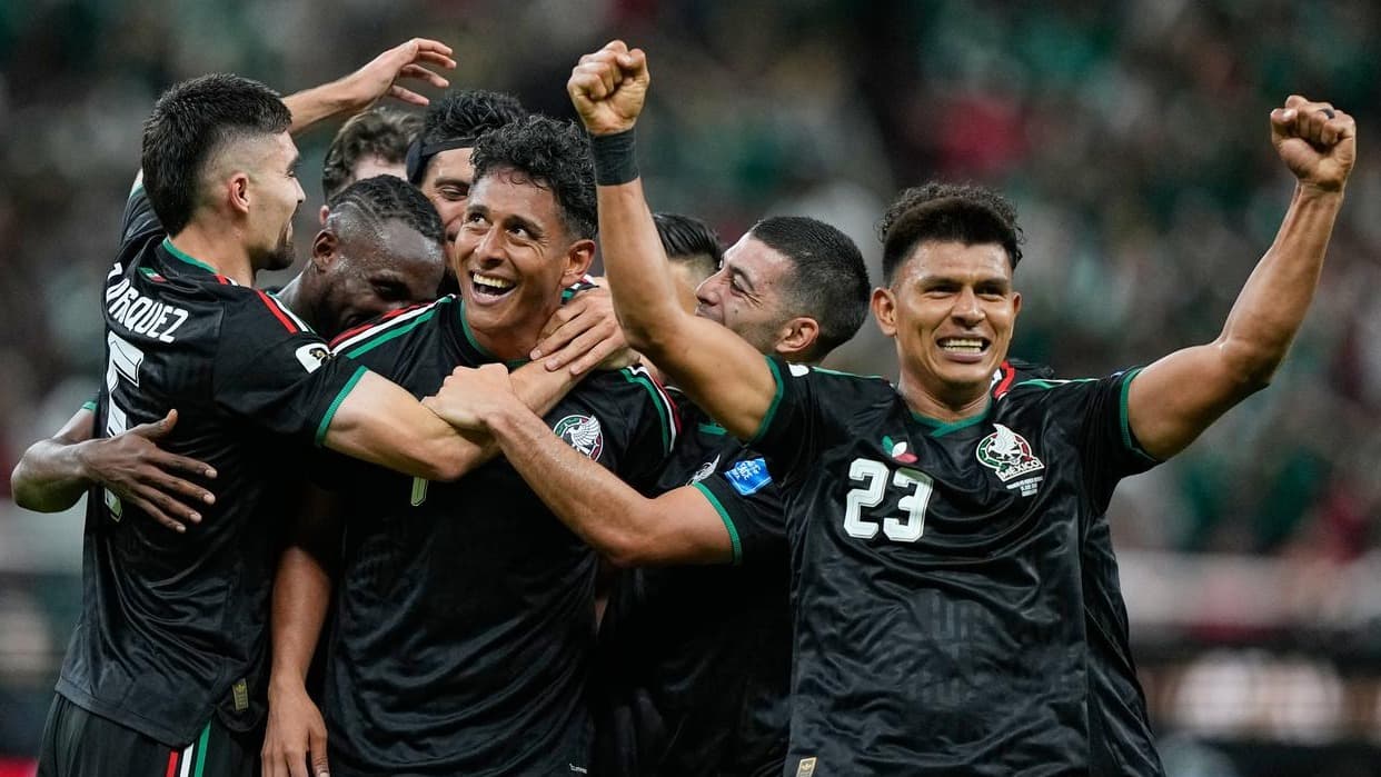 Co-hosts Mexico become first team to reach World Cup knockout stage