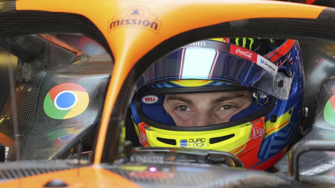 McLaren, Ferrari gear up for F1 constructors' dogfight