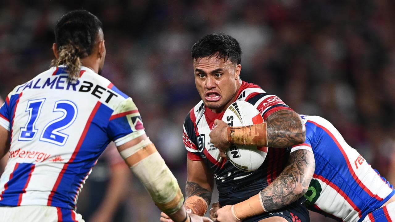 Parramatta sign four-time champ Leniu to lead the line