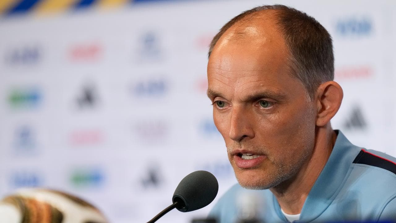 Disappointed France and England meet for third place
