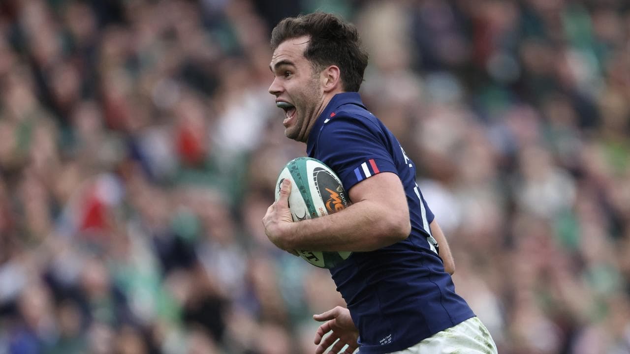 France overcome Dupont injury to crush Ireland