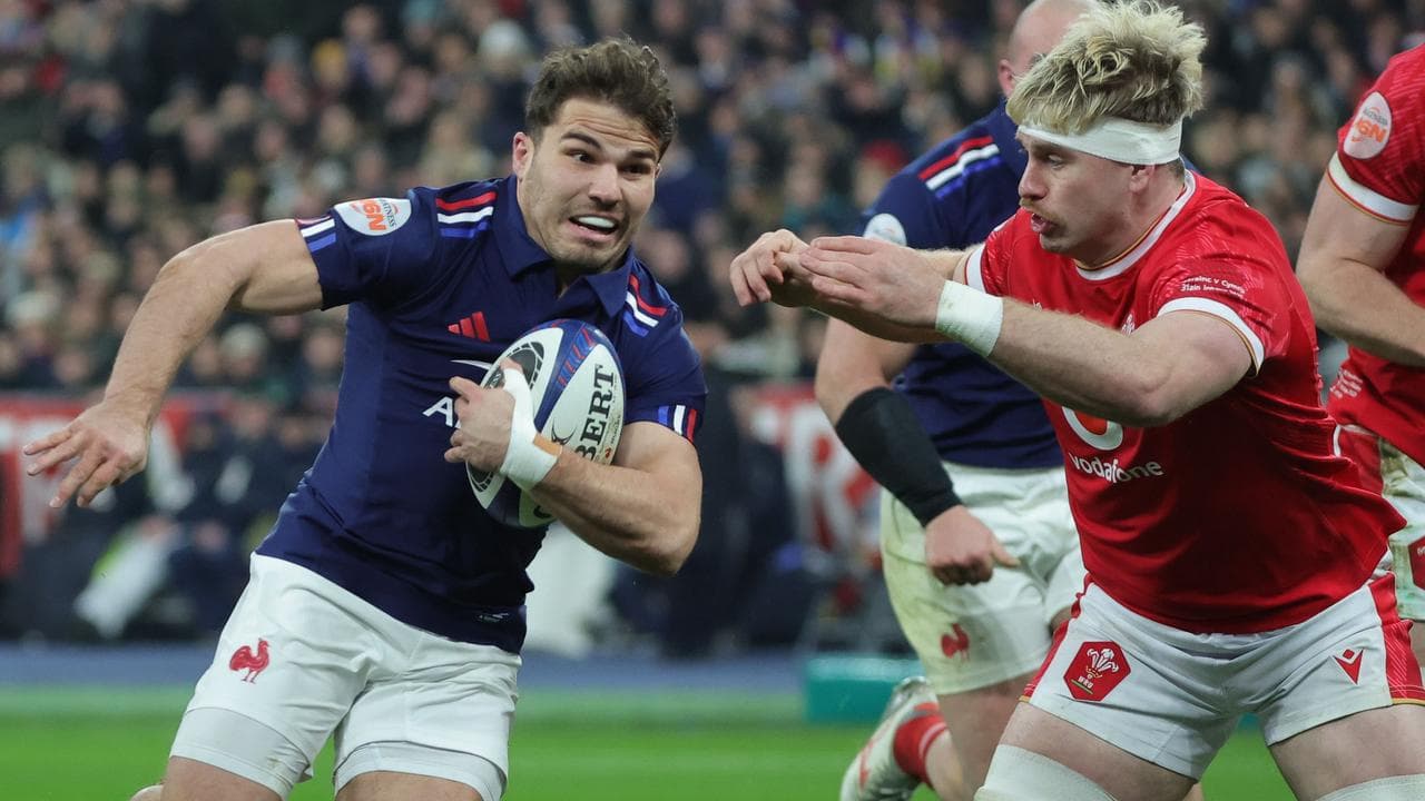 'He's human': England pledges to shutdown the genius of Antoine Dupont